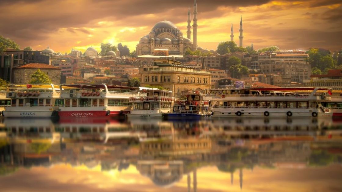 5 dana Avion Istanbul -Novembar 415 KM 365 KM - po osobi TERMINSKI POLAZAK: 22.11.2019.g.